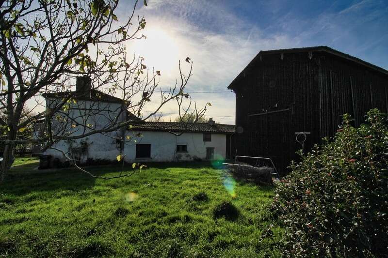 Maison à AILLAS