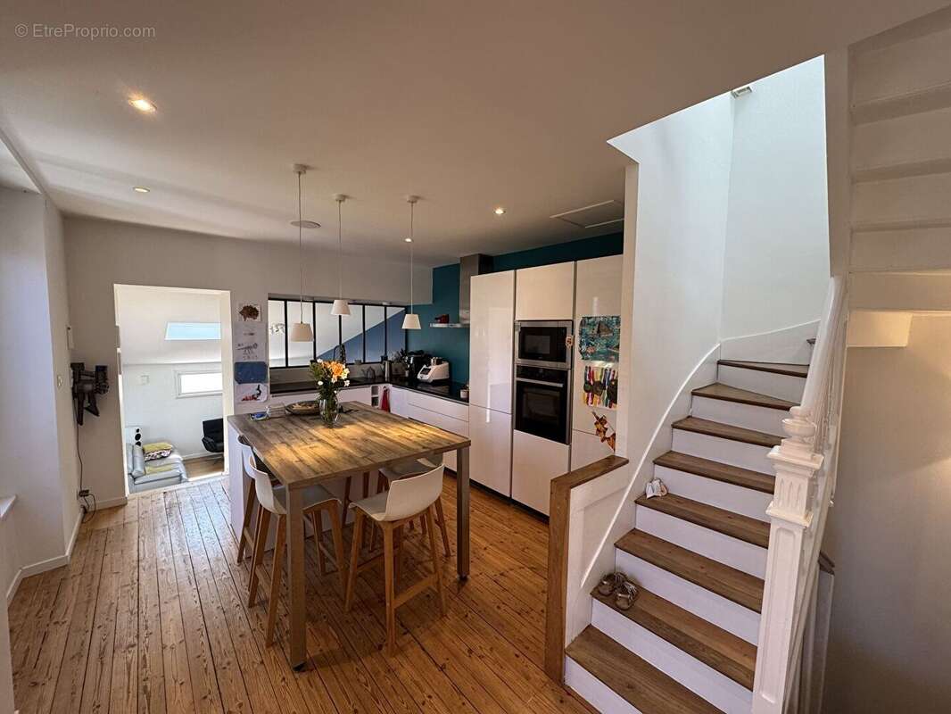 Maison à LE RELECQ-KERHUON