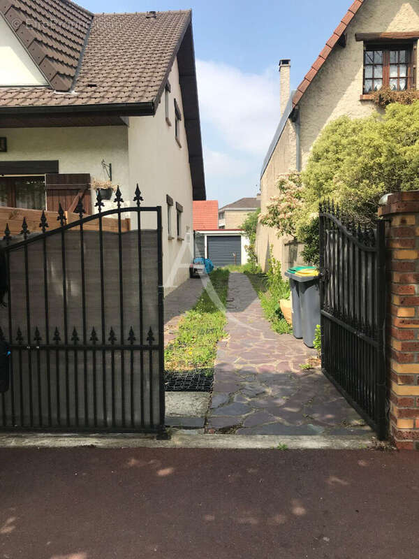 Maison à TREMBLAY-EN-FRANCE