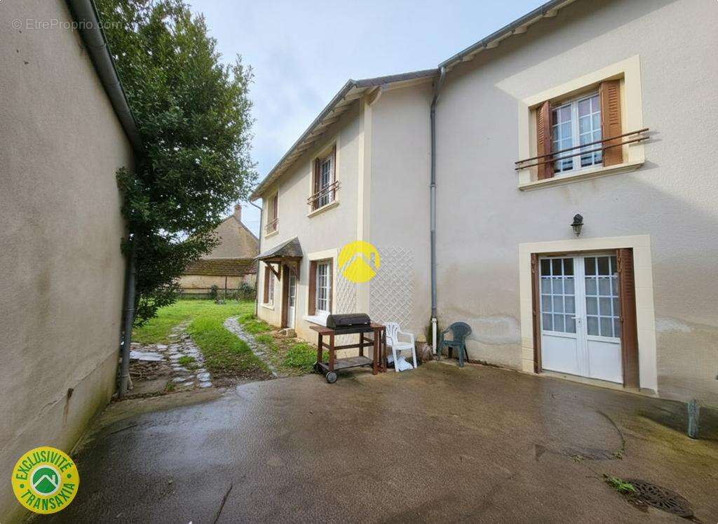 Maison à MORNAY-BERRY