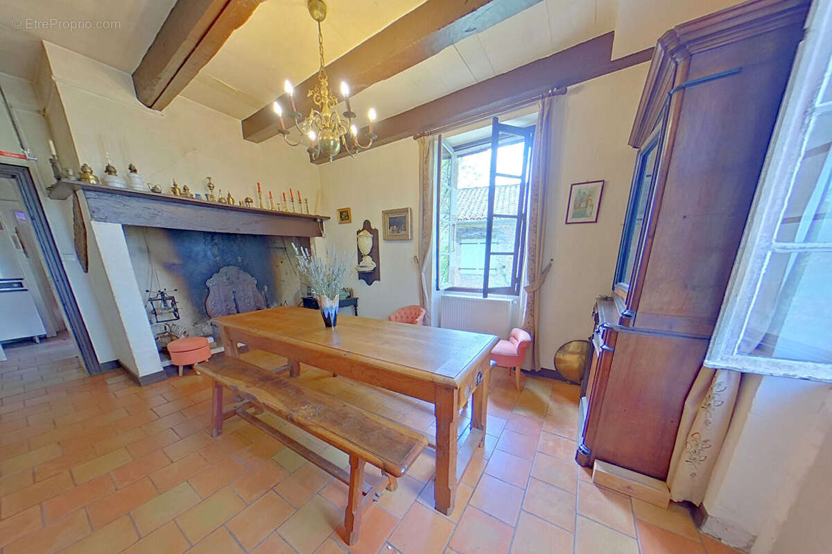 Maison à MOLIERES