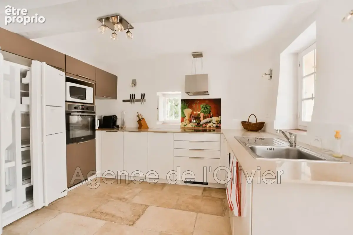 Maison 185 m² à Le Bar-Sur-Loup  - photo 9