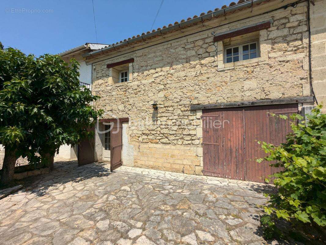 2 Maisons    proche St Emilion      de 150 m2 et 100m2                180000€        St Pey D'armens - photo 15