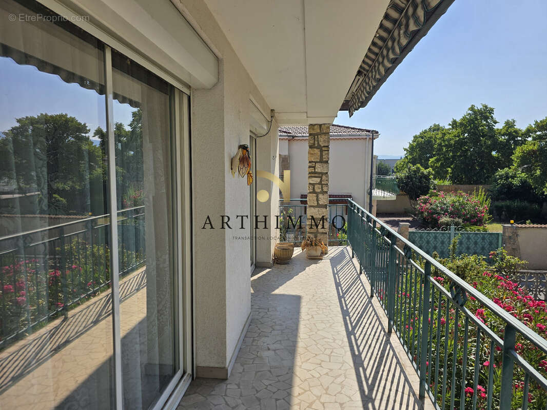 Maison à ROMANS-SUR-ISERE
