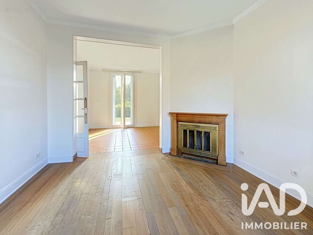 Maison 142 m² à Orly  - photo 2