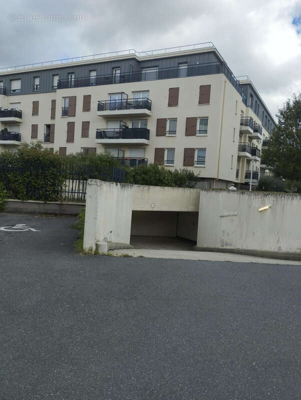 Appartement à FLEURY-MEROGIS