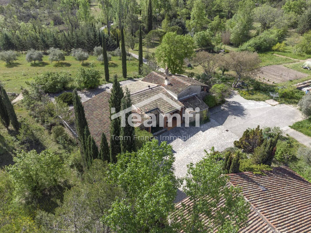 Maison à SAINT-VICTOR-DE-MALCAP