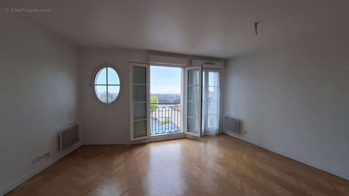 Appartement à LE PLESSIS-ROBINSON