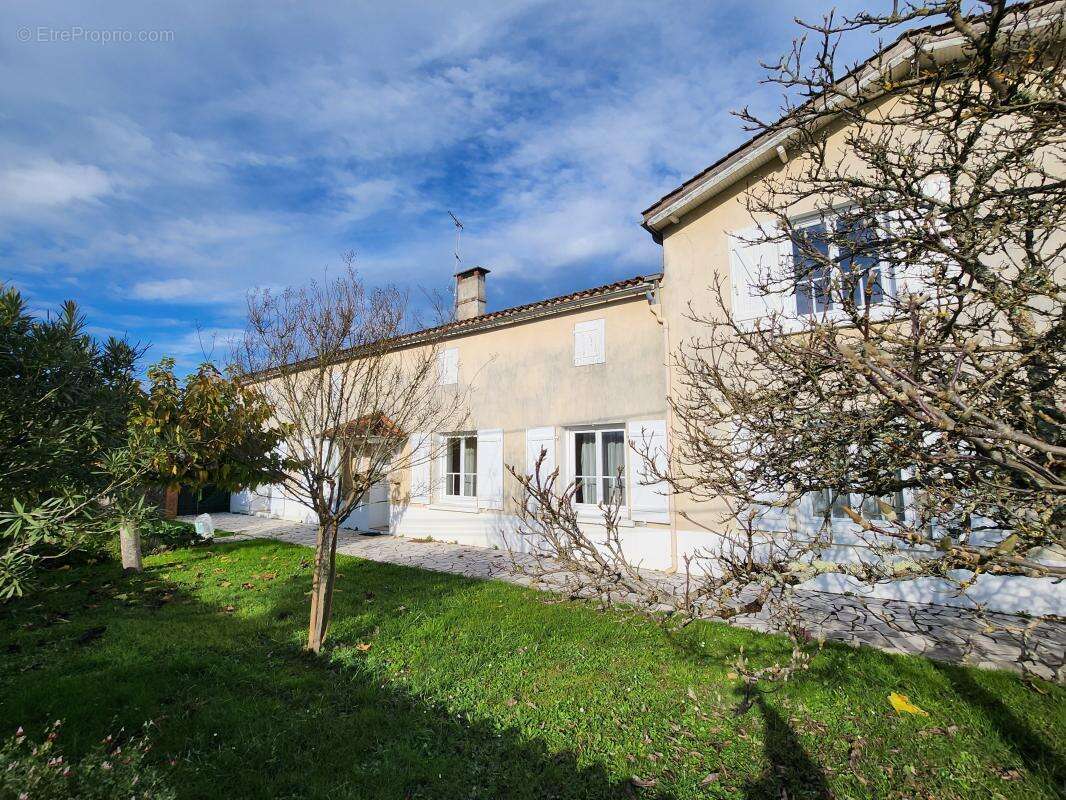 Maison à GIRONDE-SUR-DROPT
