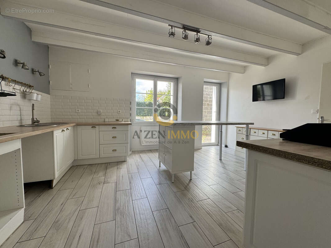 Maison à SECONDIGNY