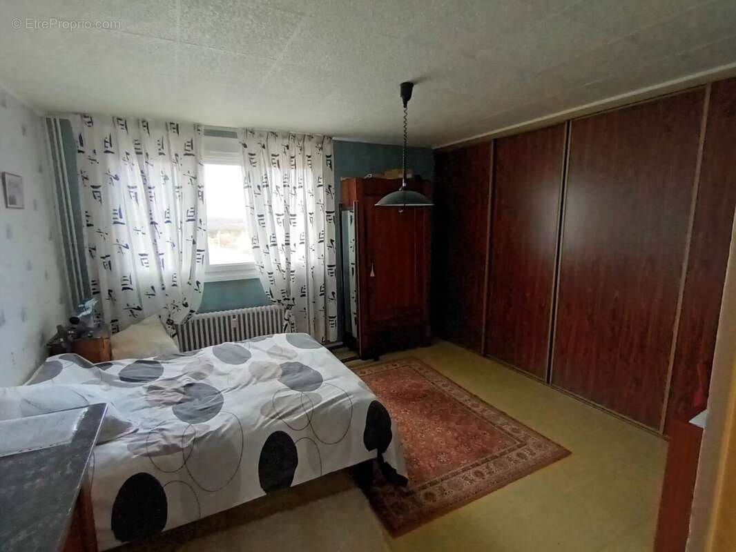 Appartement à MONTCEAU-LES-MINES