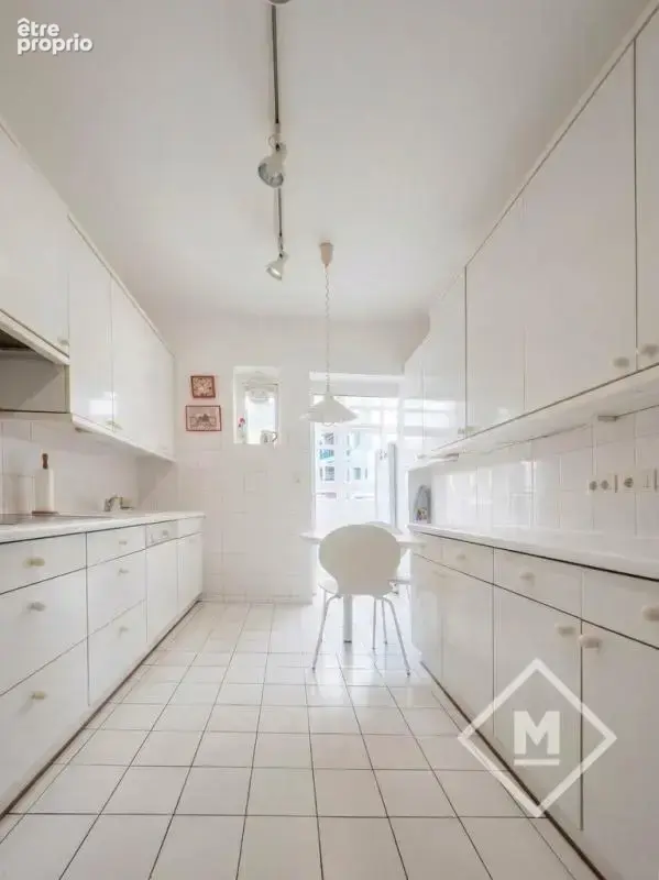 Vente magnifique appartement type5 de 175 m2 avec terrasse de 60m2 Lumineux dans une residence de prestige secteur Mairie de Bag - photo 17