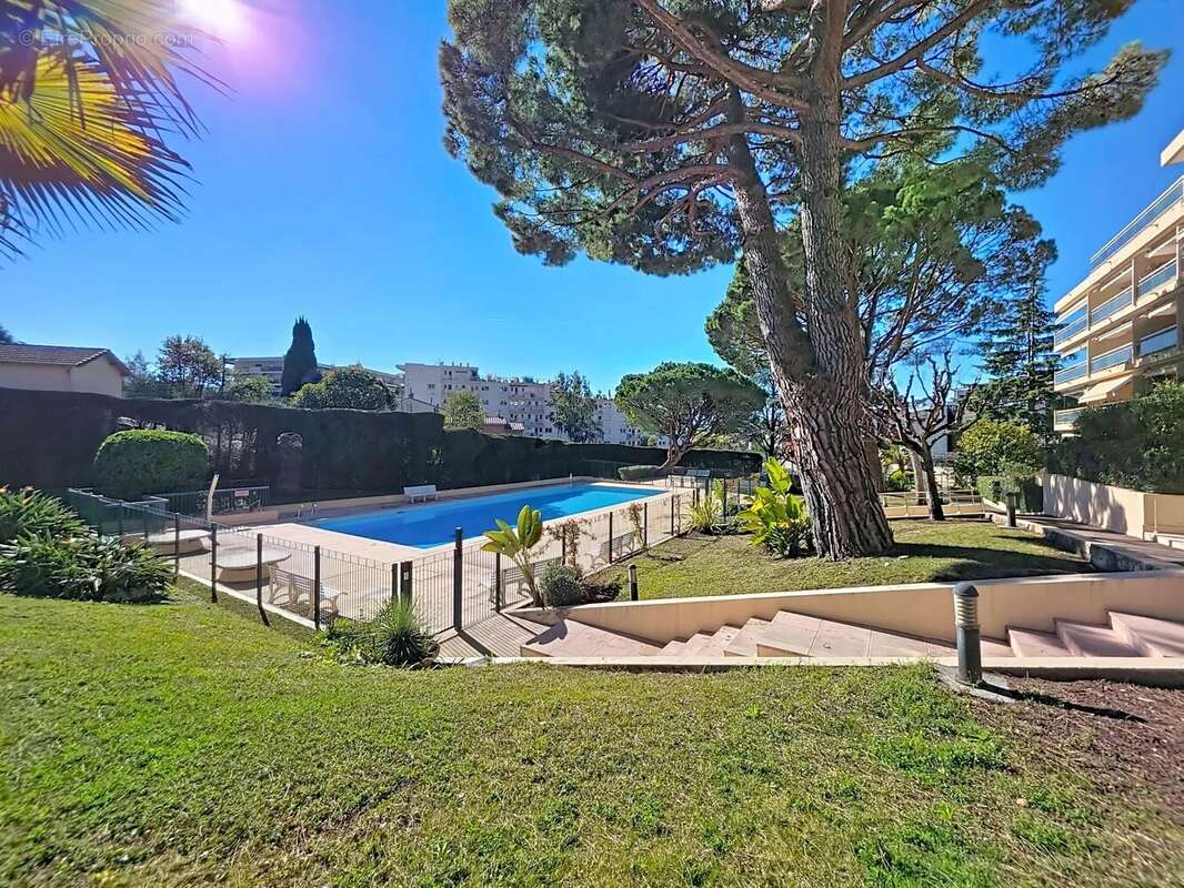 Appartement à LE CANNET