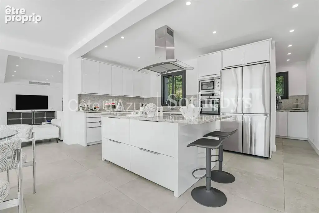 Mougins, villa contemporaine rénovée dans le domaine Les Parcs de Mougins - photo 8