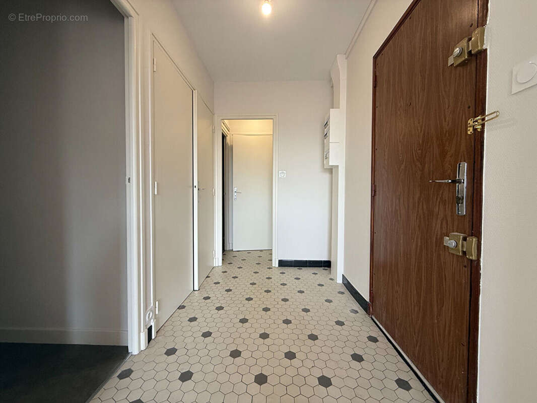 Appartement Montluçon T3 avec garage, ascenseur et balcon - photo 8