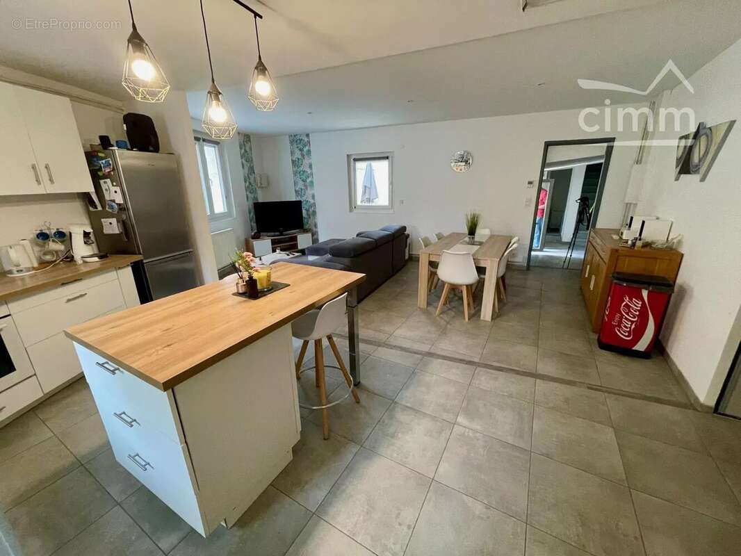 Maison à SURY-LE-COMTAL