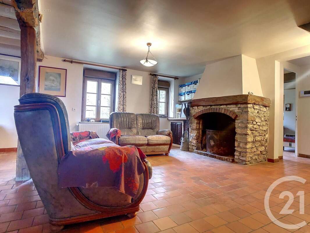 Maison 212 m² à Rouvres  - photo 5