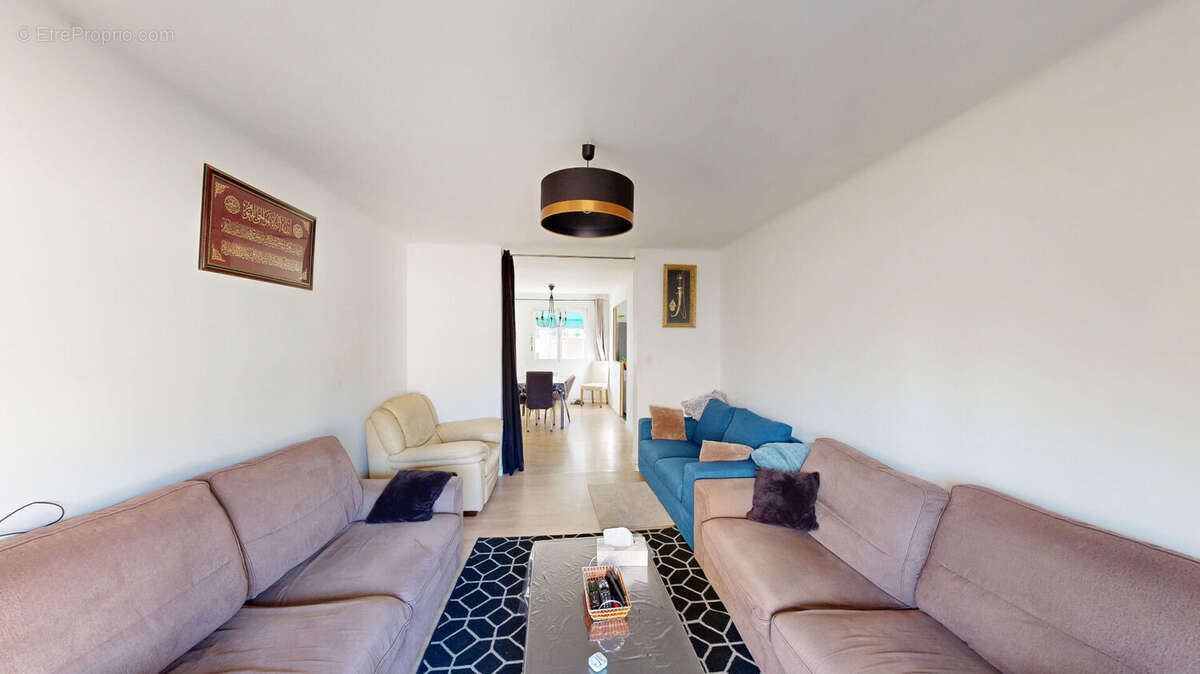 Appartement 3 pièces à vendre - Marseille 5ème - balcon - cave - Agence spécialisée 9/10/11ème - photo 5