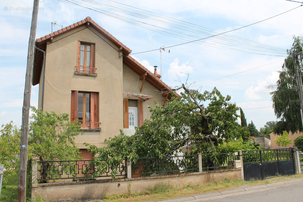 Maison à COSNE-D'ALLIER