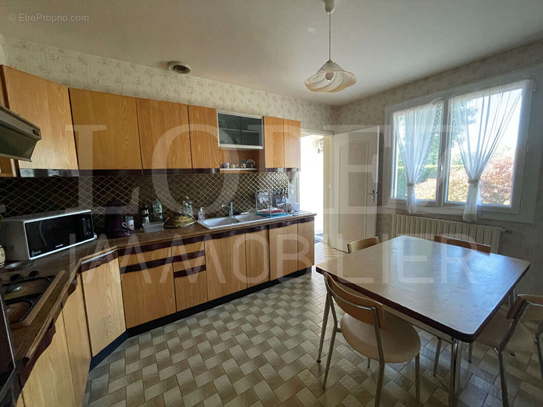 Maison à LABRUGUIERE