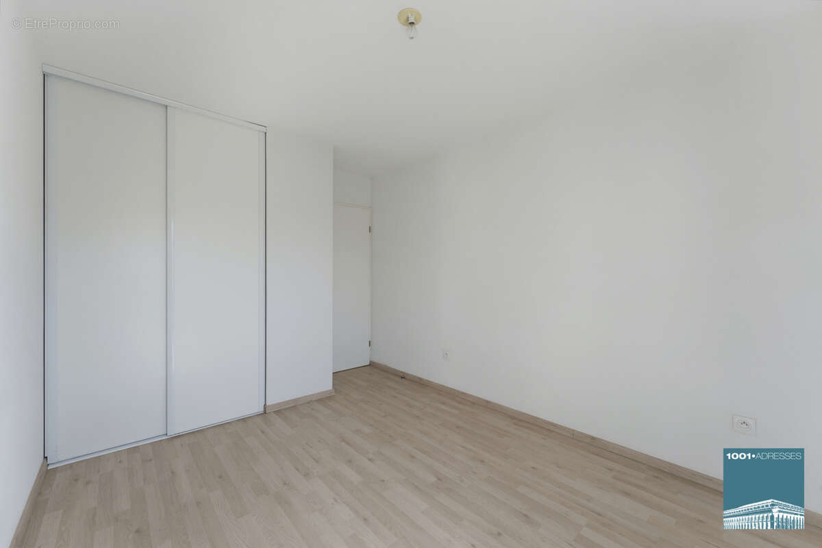 Dernier étage : T4 avec grande loggia et suite parentale - photo 10