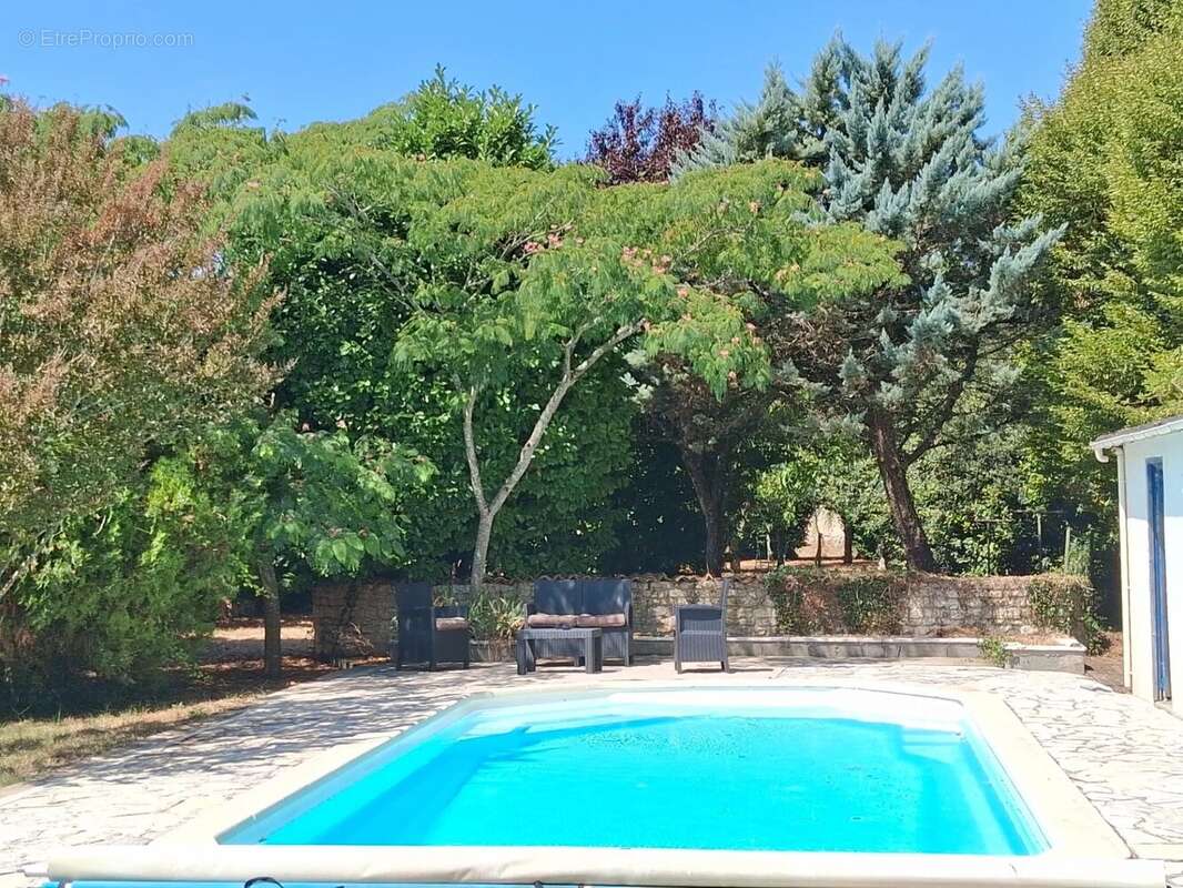 Maison 156 m² à Saint-Georges-Du-Bois  - photo 2