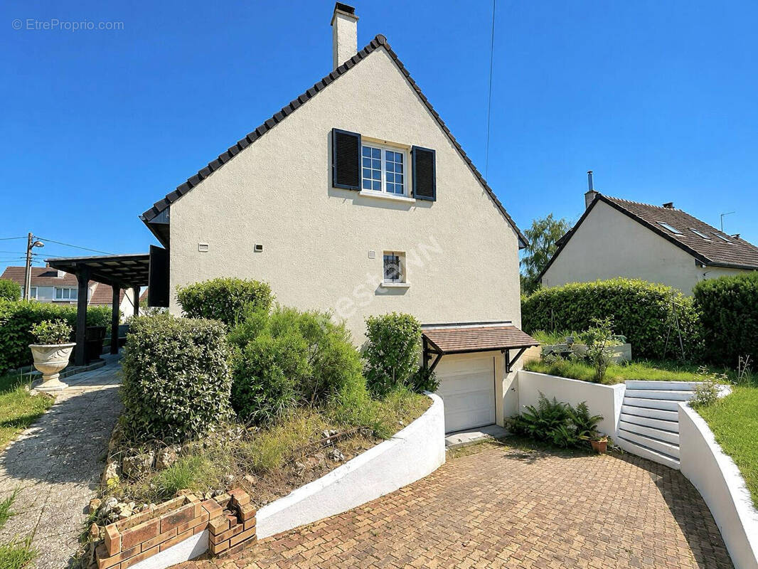 Maison à ASNIERES-SUR-OISE