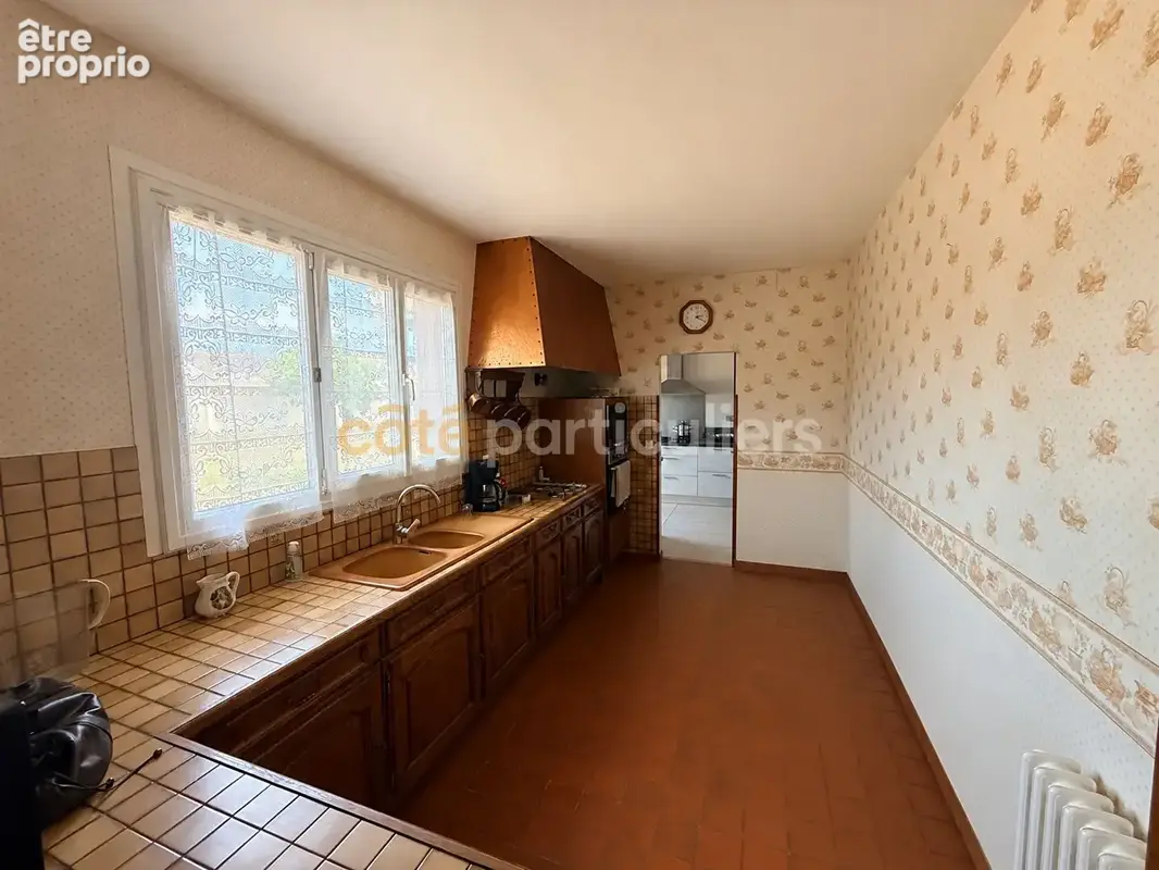 Maison avec Garages - photo 3