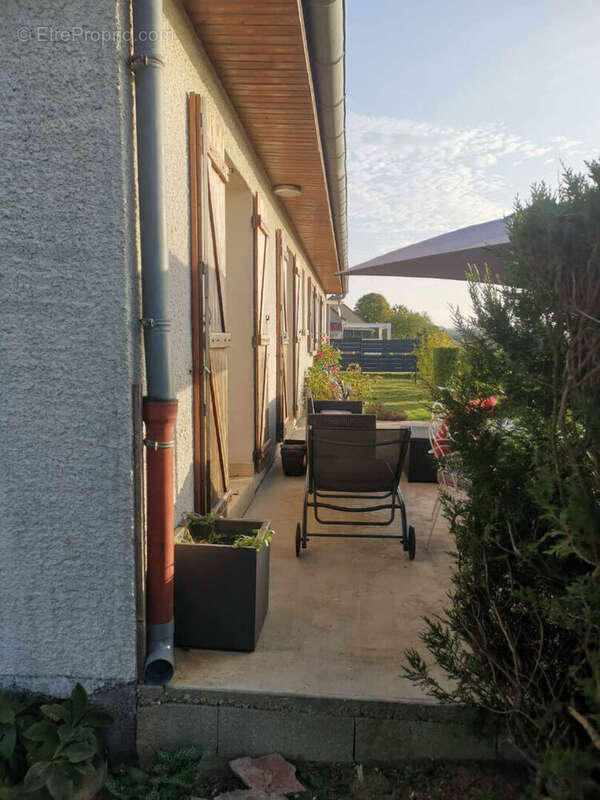 Maison à COLLONGES-LES-PREMIERES