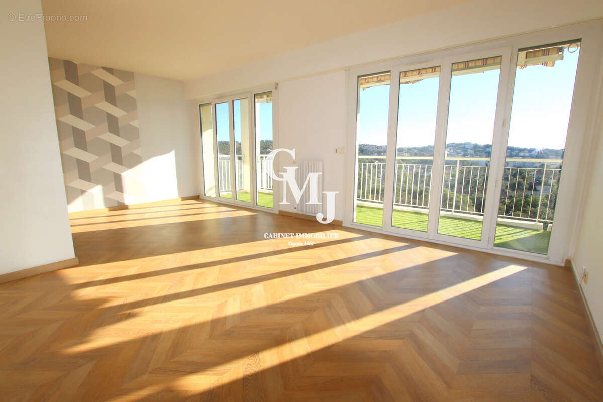 Appartement à SAINT-RAPHAEL