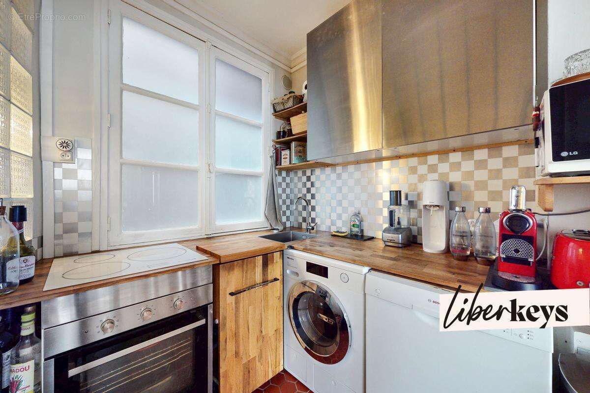Appartement à PARIS-14E