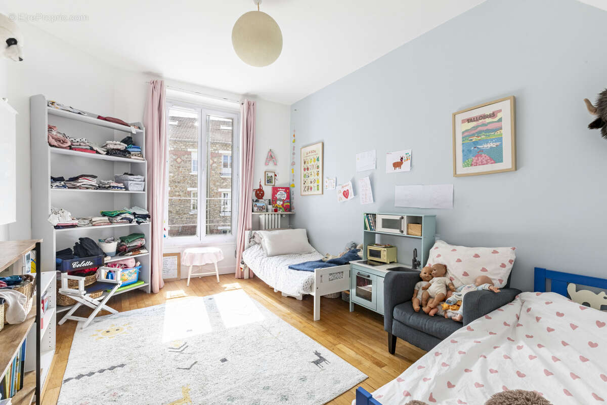 Maison - Saint-Germain-en-Laye - 140 m2 - 6 pièces - photo 7