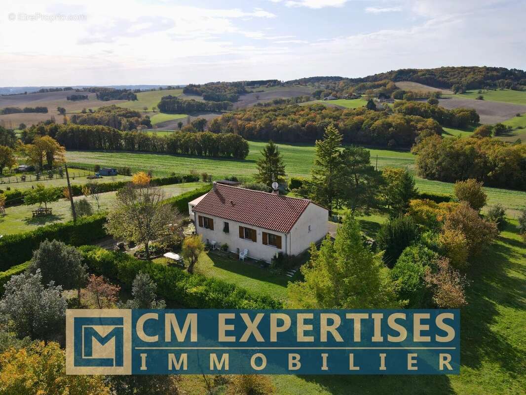 Maison à LEGUILLAC-DE-L&#039;AUCHE