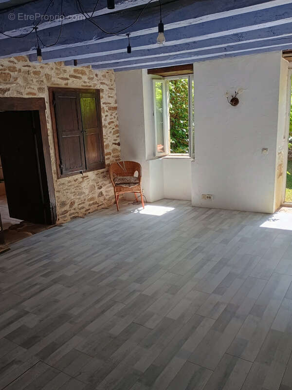 Maison à ORADOUR-SUR-VAYRES