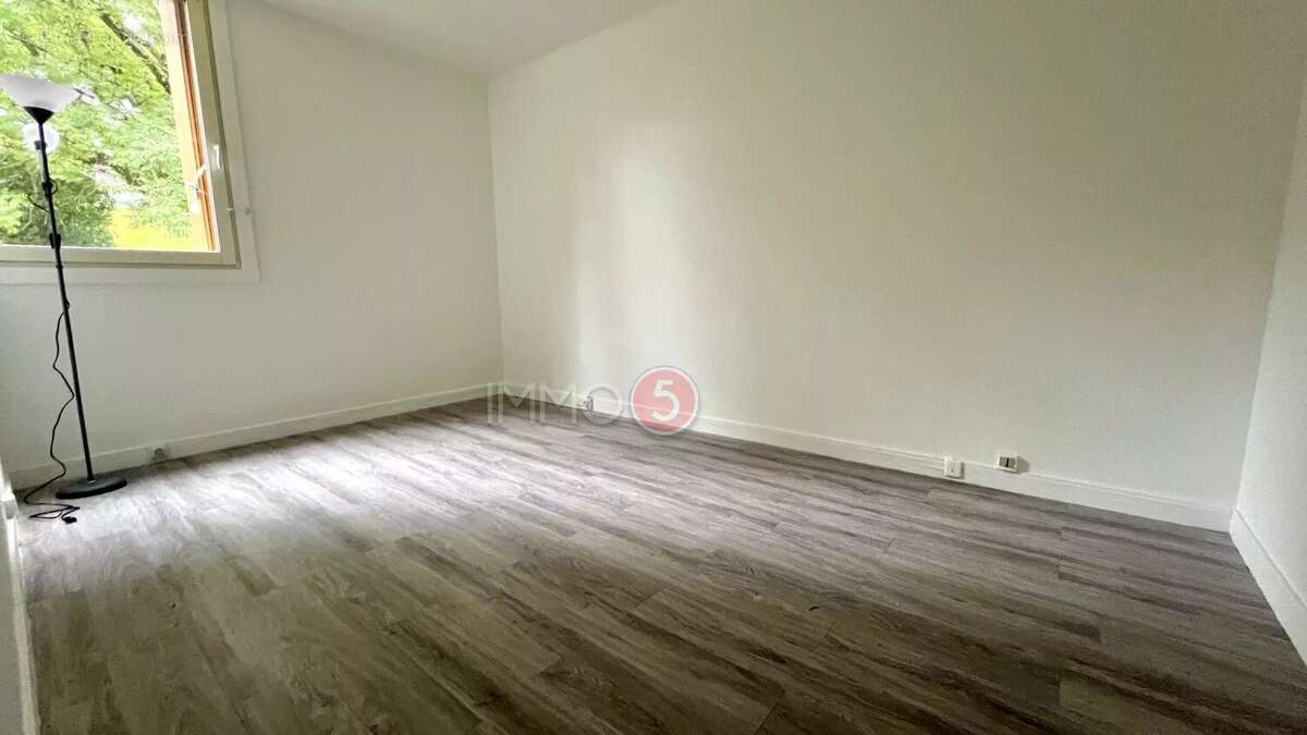 Appartement à LE RAINCY