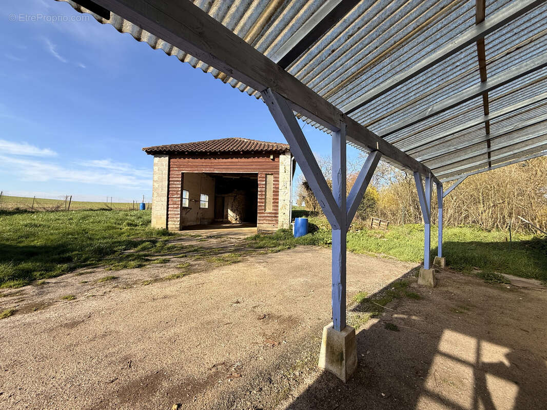 Maison à LAROQUE-TIMBAUT