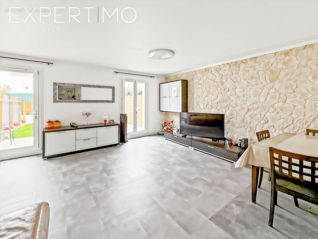 Maison à MONTIGNY-LES-CORMEILLES