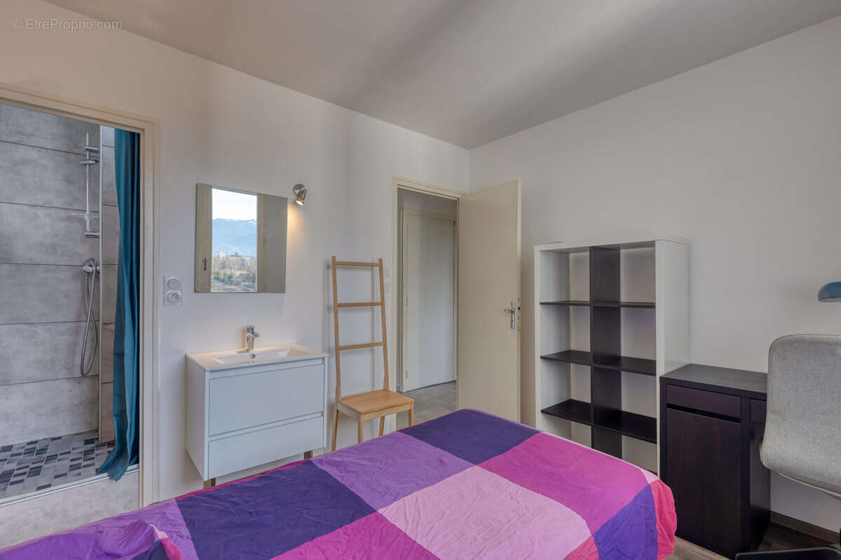 Appartement à SAINT-MARTIN-D'HERES