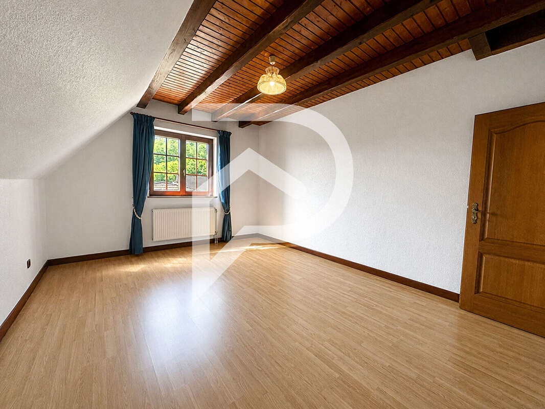 Maison KATZENTHAL 6 pièce(s) 160m² - photo 10