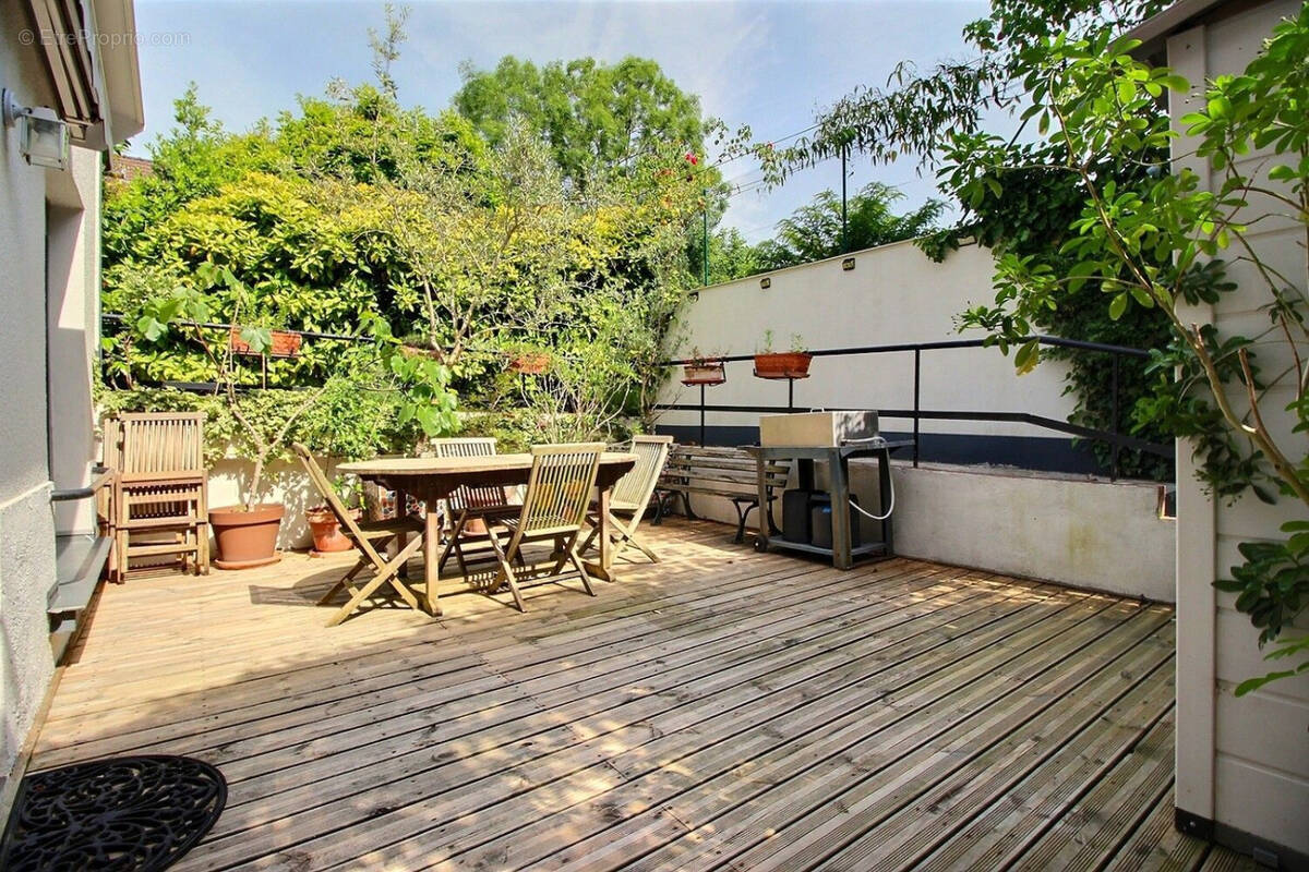 Maison à ISSY-LES-MOULINEAUX