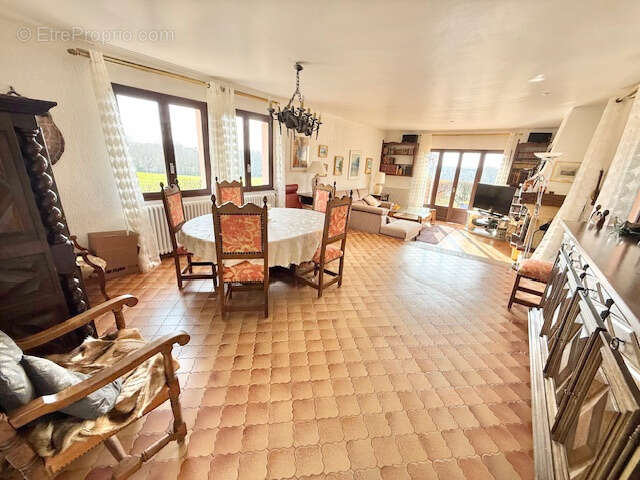 Maison à SAUVERNY