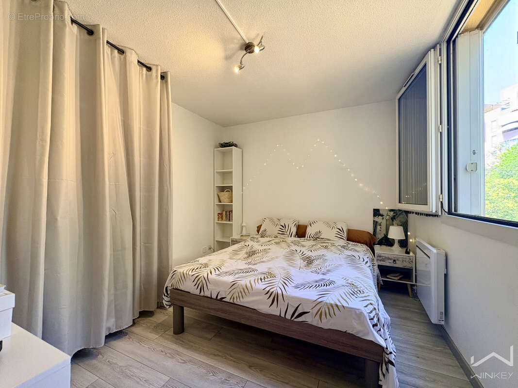 Appartement à CARROS