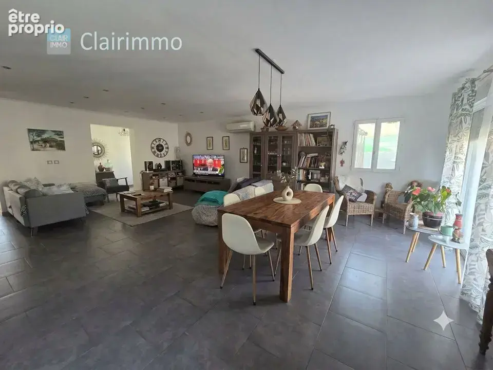 Maison de plain-pied avec piscine  Parcelle de 500 m² a Rognac - photo 3