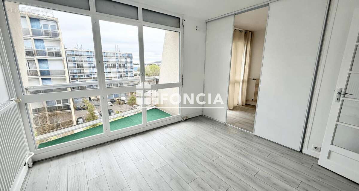 Appartement à PLAISIR