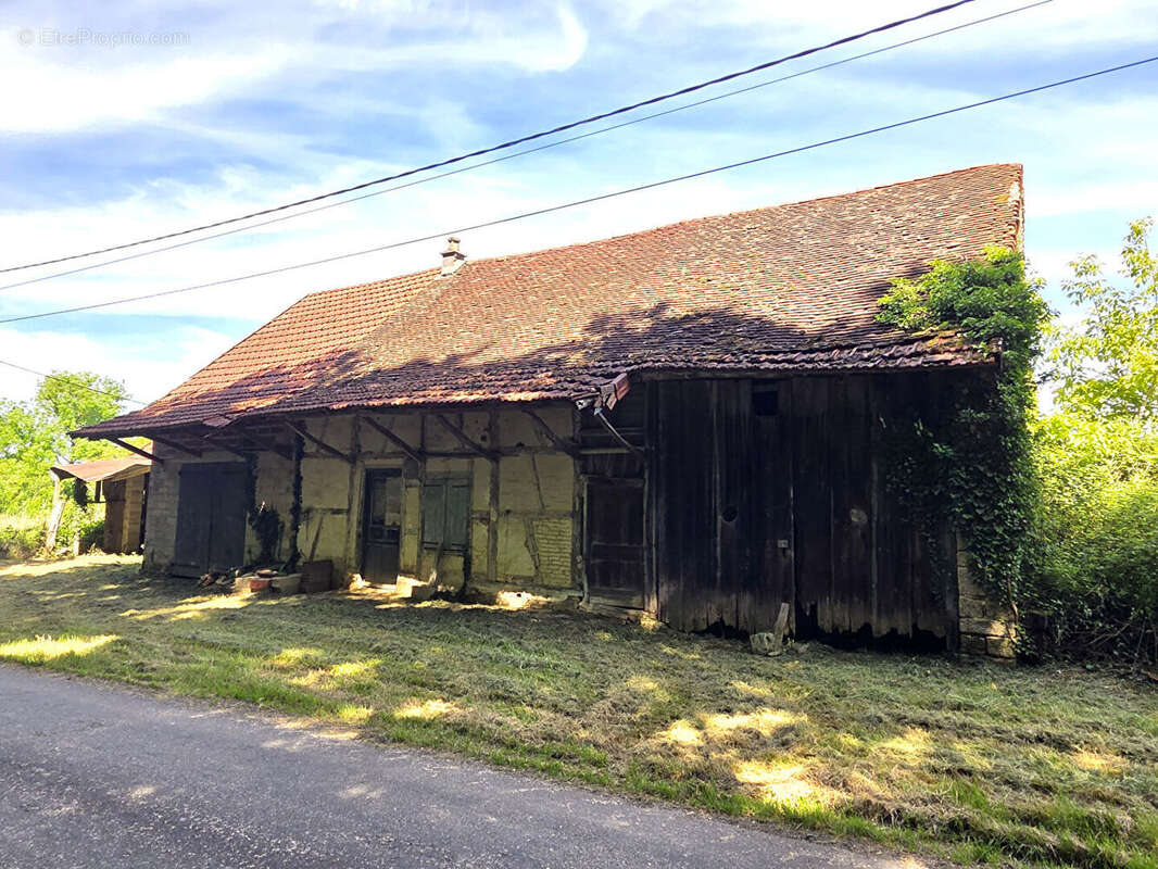 Maison à LARNAUD