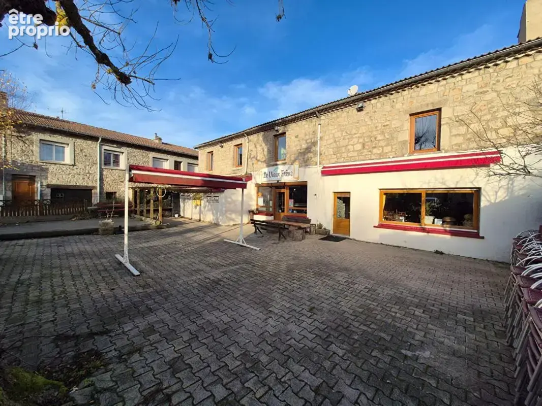 **EXCLUSIVITE** Tarentaise 42660 Propriété en pierres comprenant en rez de chaussée une ancienne auberge de 144m² (possibilité d - photo 13