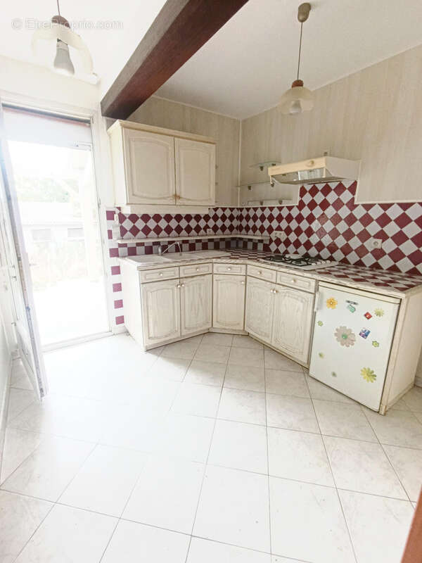 Maison à SAINTE-COLOMBE-EN-BRUILHOIS