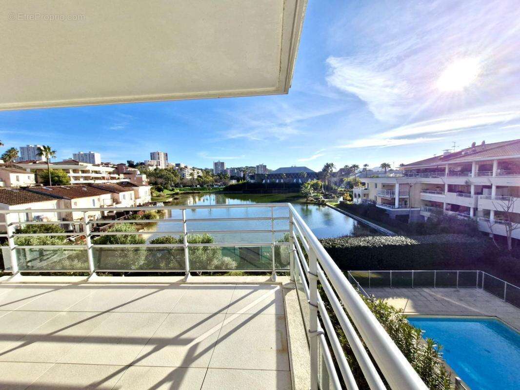 Appartement à LE CANNET