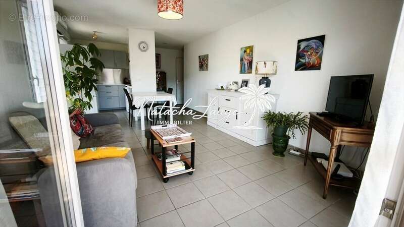 Appartement à CHATEAUNEUF-LES-MARTIGUES