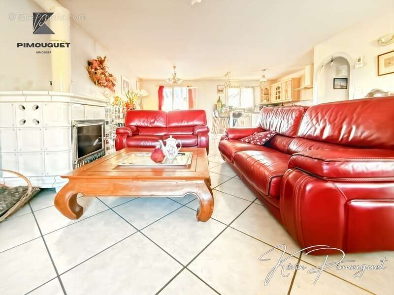 Maison à SAINT-MAGNE-DE-CASTILLON